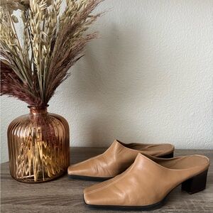 Hillard & Hanson Tan Leather Mules